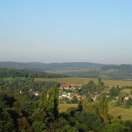 Rejtek Vendeghaz 3* Lispeszentadorján